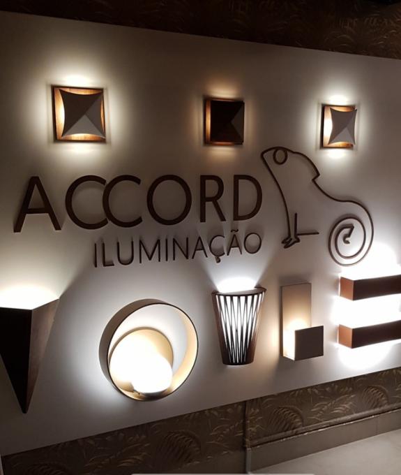 Arandela Accord Diamante 5 watts 2700K 
 Bivolt 160x52x160mm 4064LED