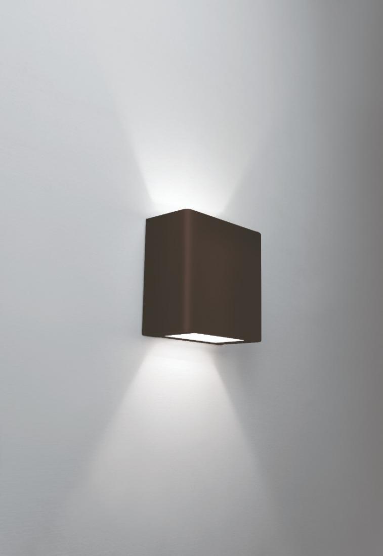 Arandela Newline New Clean 2 Fachos IP43 12 Watts 2700K 100x100x50mm 9585LED
