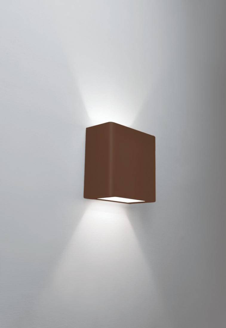 Arandela Newline New Clean 2 Fachos IP43 12 Watts 2700K 100x100x50mm 9585LED
