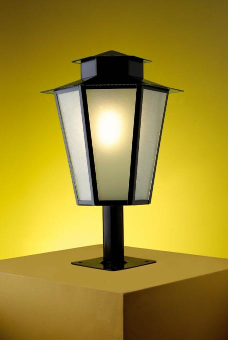 Poste Ideal Colonial Externo Aço Fosfatizado e Termoplástico 1L E27 500x330x330mm P-6