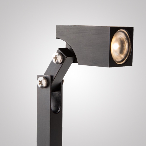 Balizador Direct Light Quadrati Articulado 1,5 watts 34° 2700K IRC90 IP66 Bivolt Haste 500mm DL PT1