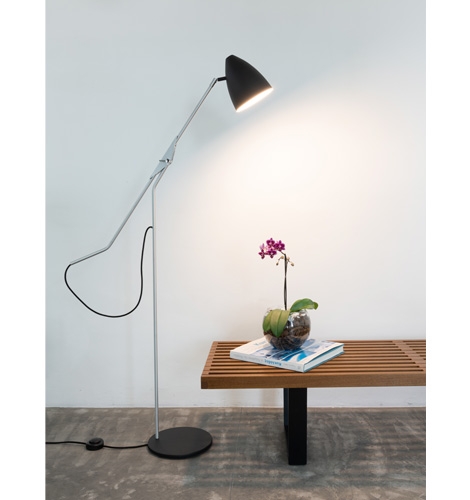 Luminária de Piso Munclair Asa 1L E27 1230mm Assinado Erlon Tessari 9599