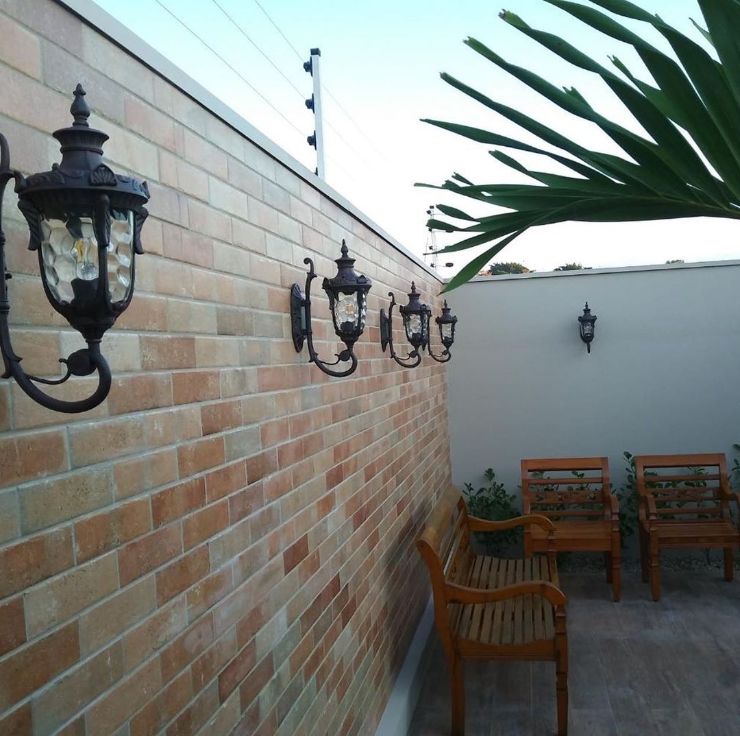 Arandela Lighting Store Alumínio Fundido e Policarbonato 1L E27 240x430mm LO-1412