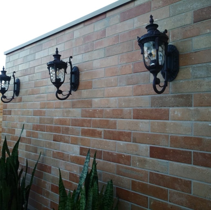 Arandela Lighting Store Alumínio Fundido e Policarbonato 1L E27 240x430mm LO-1412