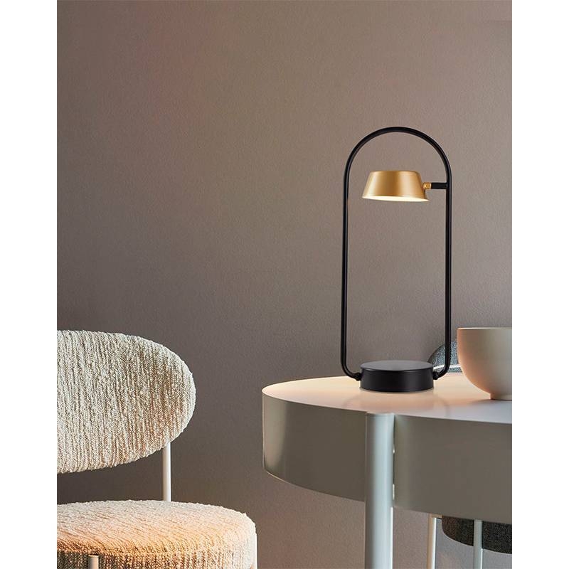 Abajur Nordecor Zavi Oni 7 watts 3000k Ouro Fosco e Preto 500x210x130mm Bivolt 2549