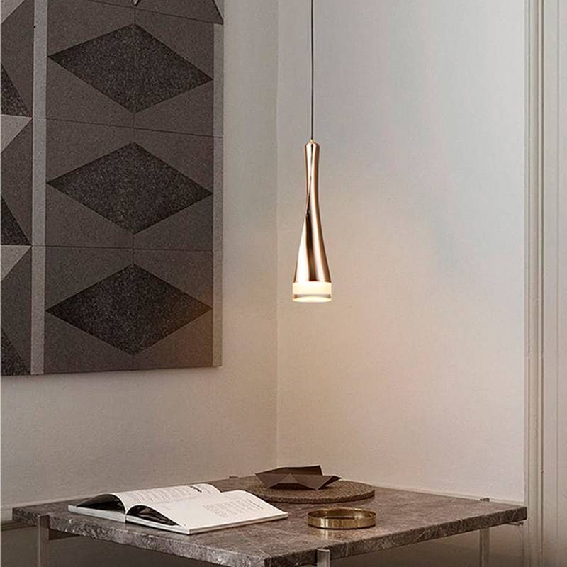 Pendente Nordecor Noet 5 watts 3000K Ouro Champagne Ø60x245mm 2570