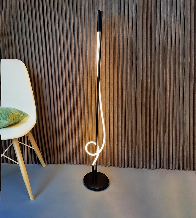 Luminária de Piso GMH Lais Preto e Silicone Revestido 25 watts 3000K Bivolt 1500mm LC-LAIS-DE-GUIA-PRETO