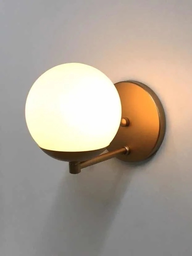 Arandela Jabuticaba Dourada e Globo Leitoso 1L G9 150mm Globo Ø120mm FG Iluminação 1200/1