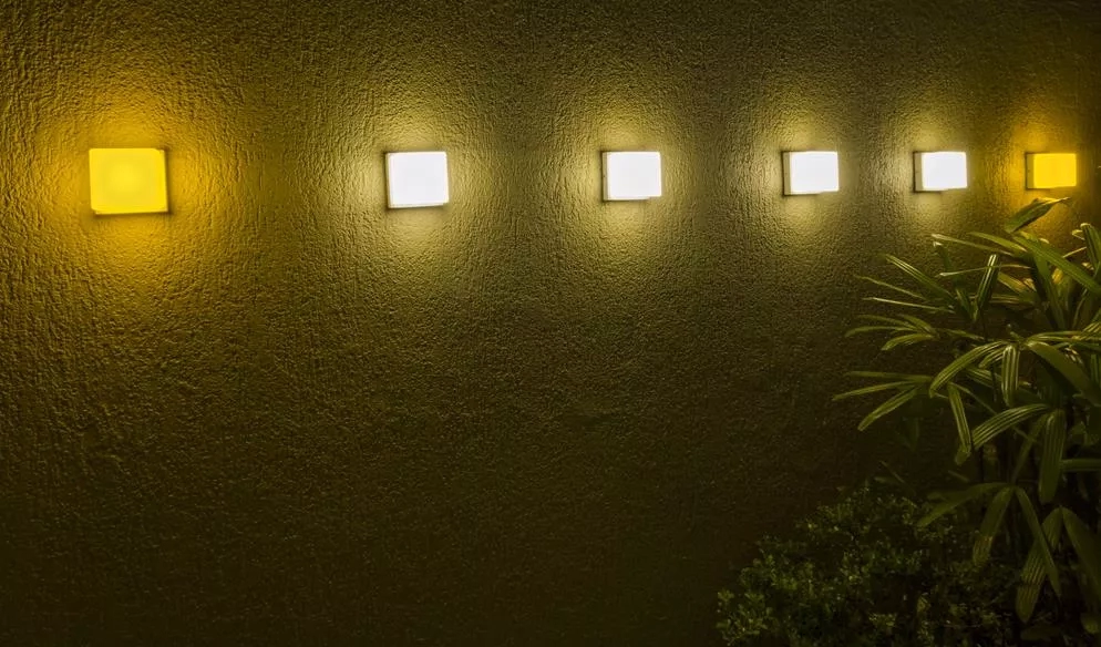 Arandela Powerlume Sobrepor Cube 6 watts IP65 Alumínio e Acrílico 110x110mm﻿ Bivolt AC6W