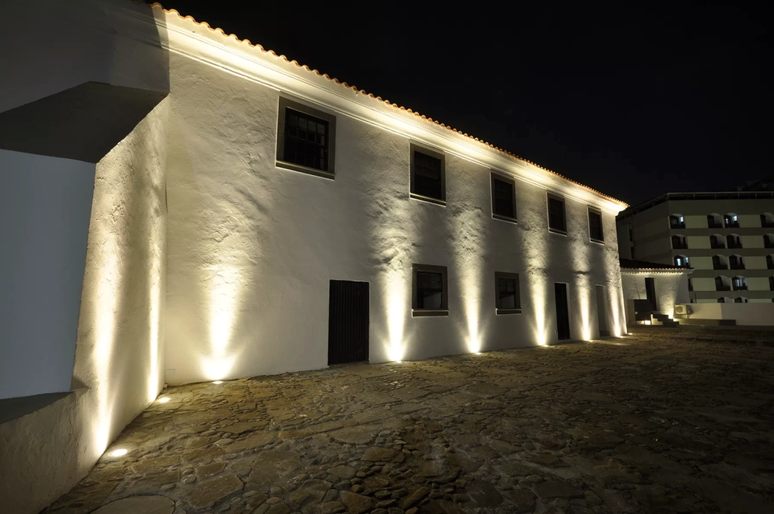 Embutido de Solo Powerlume 36 watts IP67 Alumínio e Difusor Acrílico Bivolt Ø230x200mm ES36W