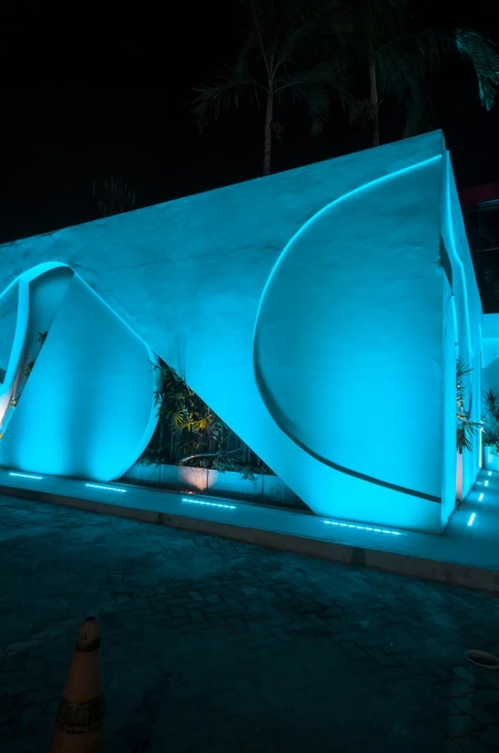 Projetor Embutido Linear Powerlume 36 watts IP67 Alumínio e Difusor Vidro Bivolt 1075mm LES36W