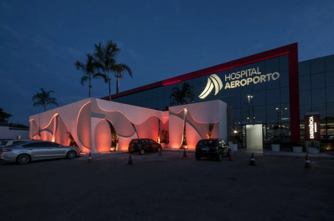 Projetor Embutido Linear Powerlume 18 watts IP67 Alumínio e Difusor Vidro Bivolt 605mm LES18W