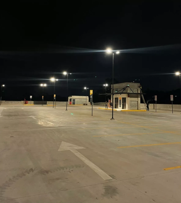 Luminária Pública Modular Powerlume 100 watts IP66 Alumínio e Policarbonato 515x288x45mm LP100W