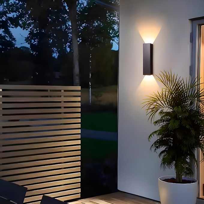 Arandela Nordecor Fit 8 watts 3000K Preto IP65 250x84,5x30,5mm Bivolt 6693
