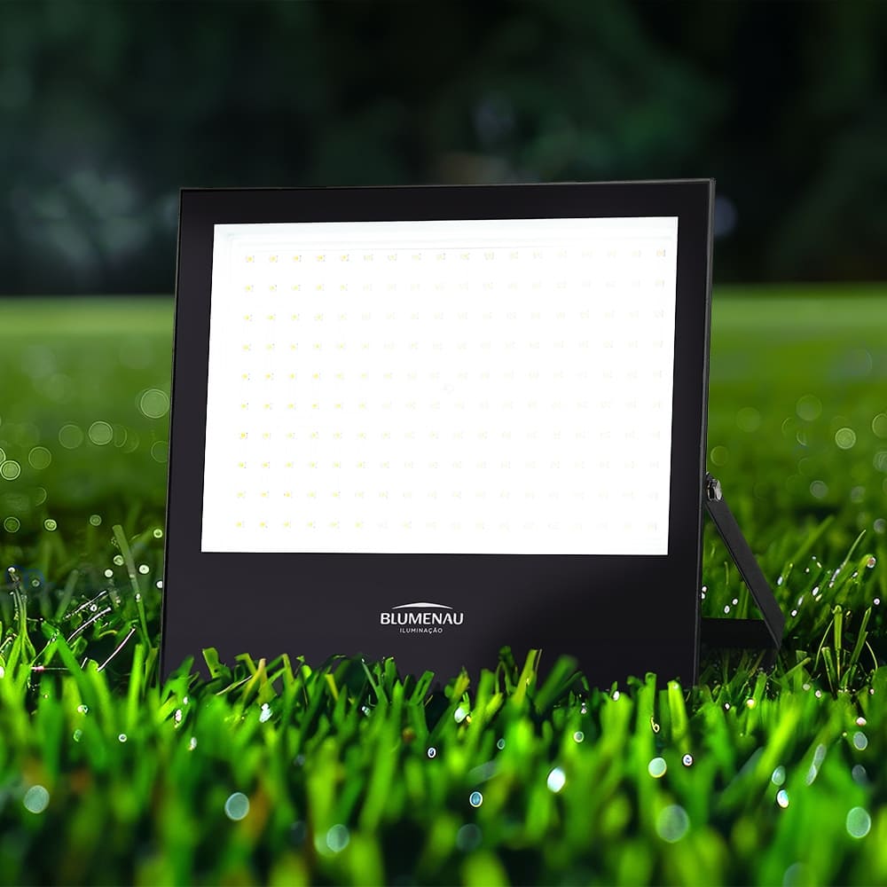Refletor Led Blumenau Play 200 watts 3000K IP66 Alumínio Bivolt 78200300