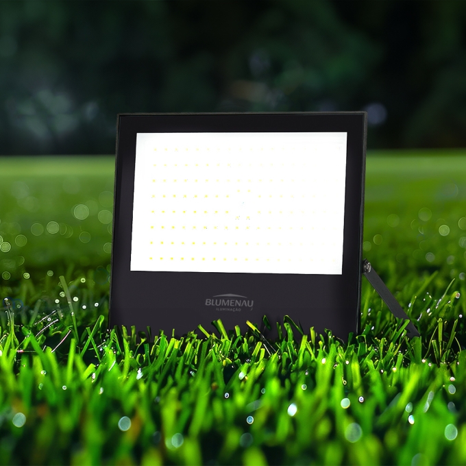Refletor Led Blumenau Play 150 watts 6500K IP66 Alumínio Bivolt 78150600