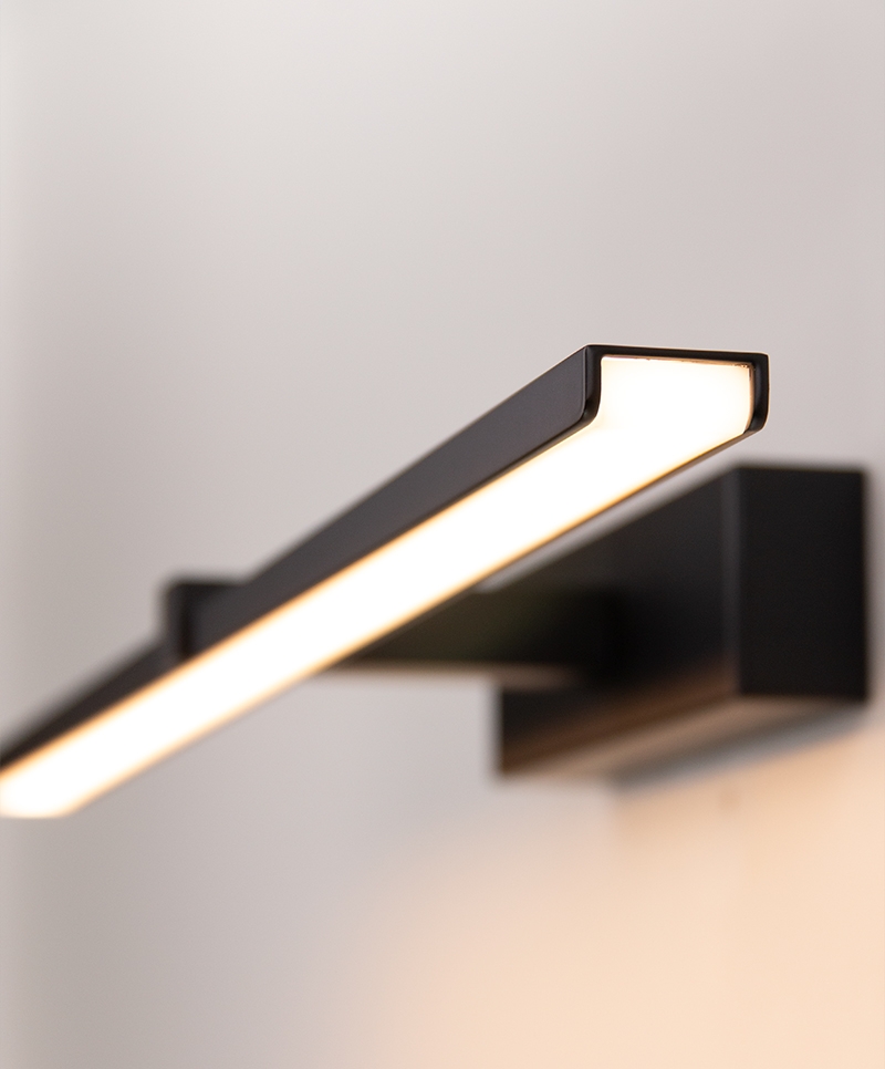 Arandela Opus LED Aquila 12 watts 3000K Bivolt IP44 600mm Preto OPS 86671