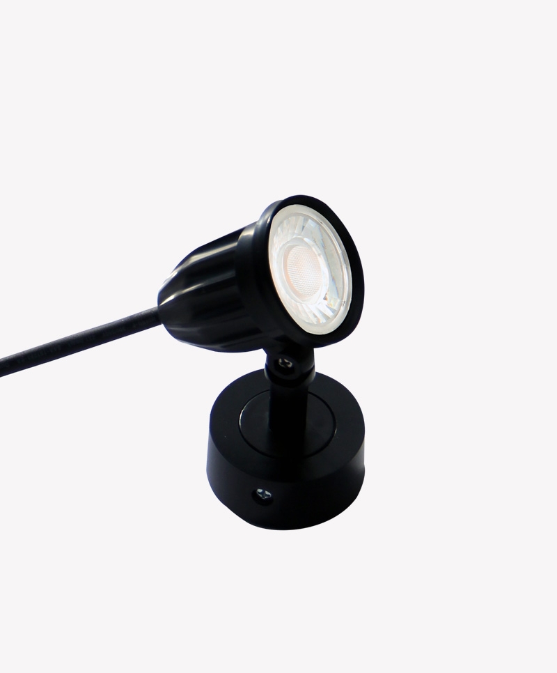 Spot Opus LED Spike 8 watts 3000K IP65 45° Preto 119x65x53mm OPS 87494




