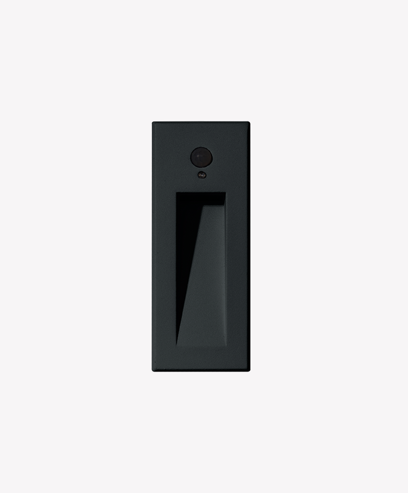 Balizador Opus Guardian com Sensor 3 watts 3000K 100° IP65 IRC90 Preto 45x45x120mm OPS 88651




