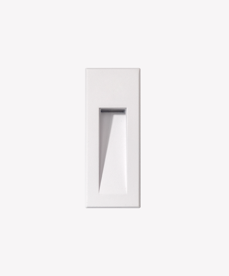 Balizador Opus Guardian 3 watts 3000K 100° IP65 IRC90 Branco 45x45x120mm OPS 88620



