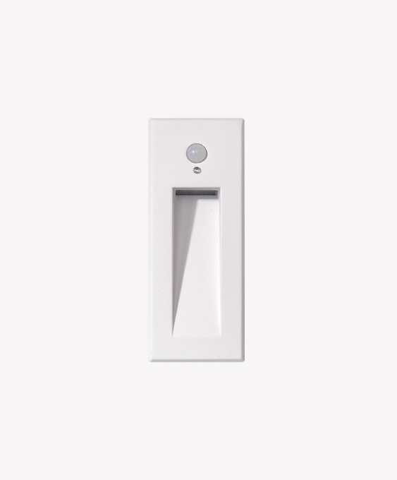Balizador Opus Guardian com Sensor 2,5 watts 3000K 100° IP65 IRC90 Branco 45x45x120mm OPS 88644



