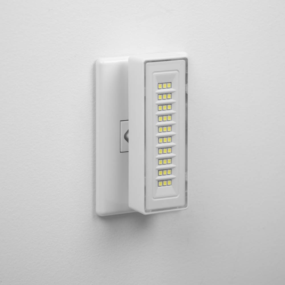 Luminária de Emergência Blumenau 1 watt com Plug 30 Leds 100 Lumens 115x40x20mm 40030235-3