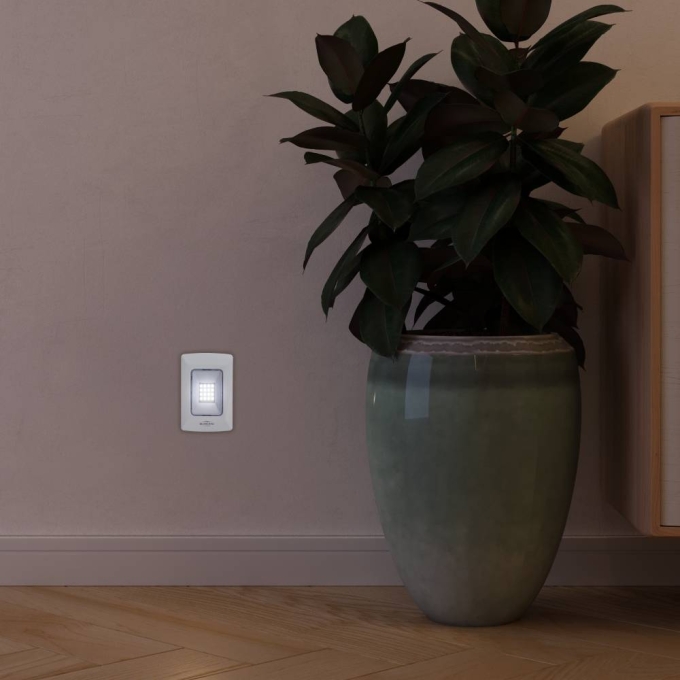 Luminária de Emergência Blumenau 1 watt para Caixa 4x2 16 Leds 100 Lumens 120x50x33mm 40046004-3