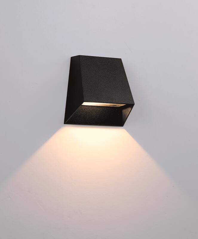 Arandela Opus Bella 5W 3000K 67° Preto 125x62x126mm OPS 34614